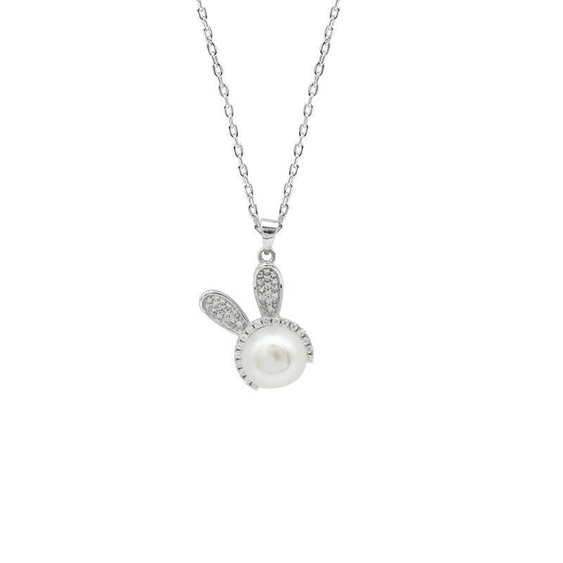 Pearl bunny ears necklace