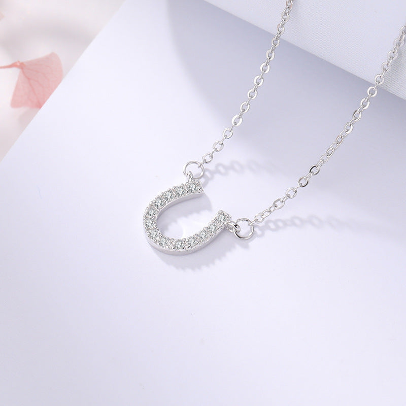 Horseshoe necklace