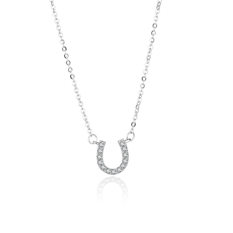 Horseshoe necklace